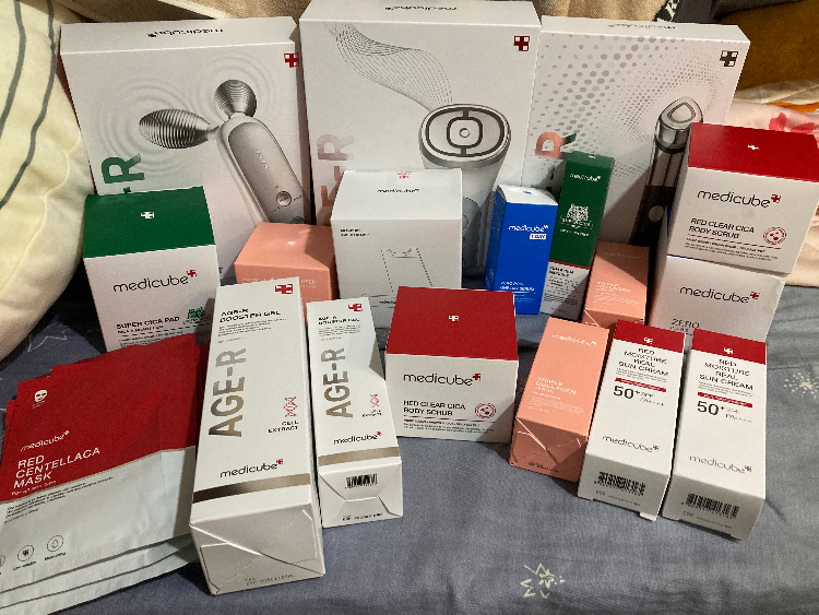 Medicube美容儀 | Buyandship Malaysia