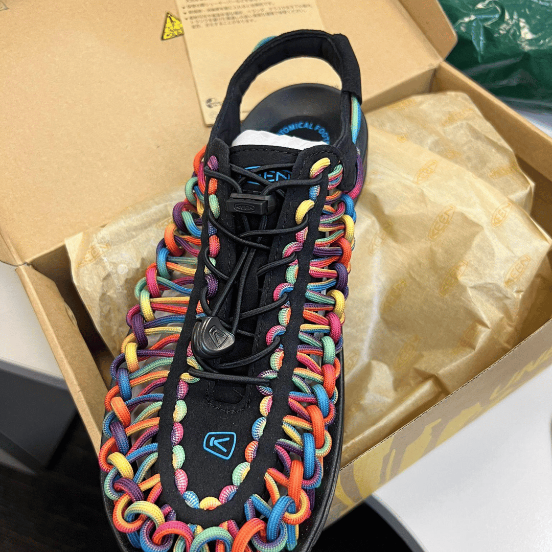 amazon jp Sandals, Shoelaces & Keychain Buy&Ship（香港）