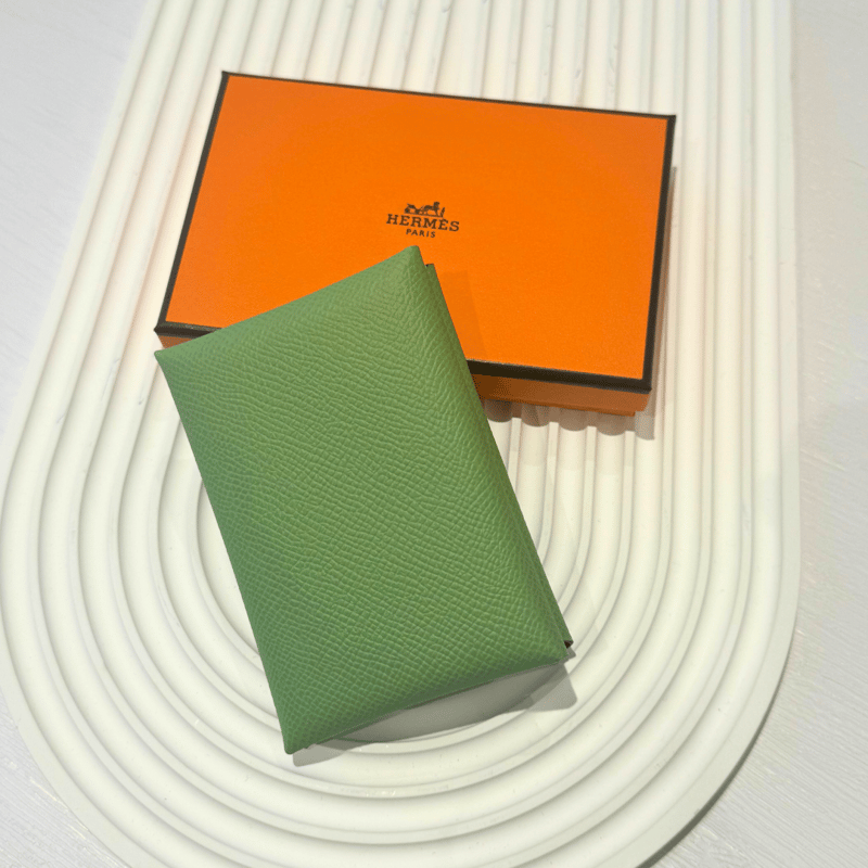 Hermès Calvi Duo Vert Criquet 卡包 (牛油果綠)