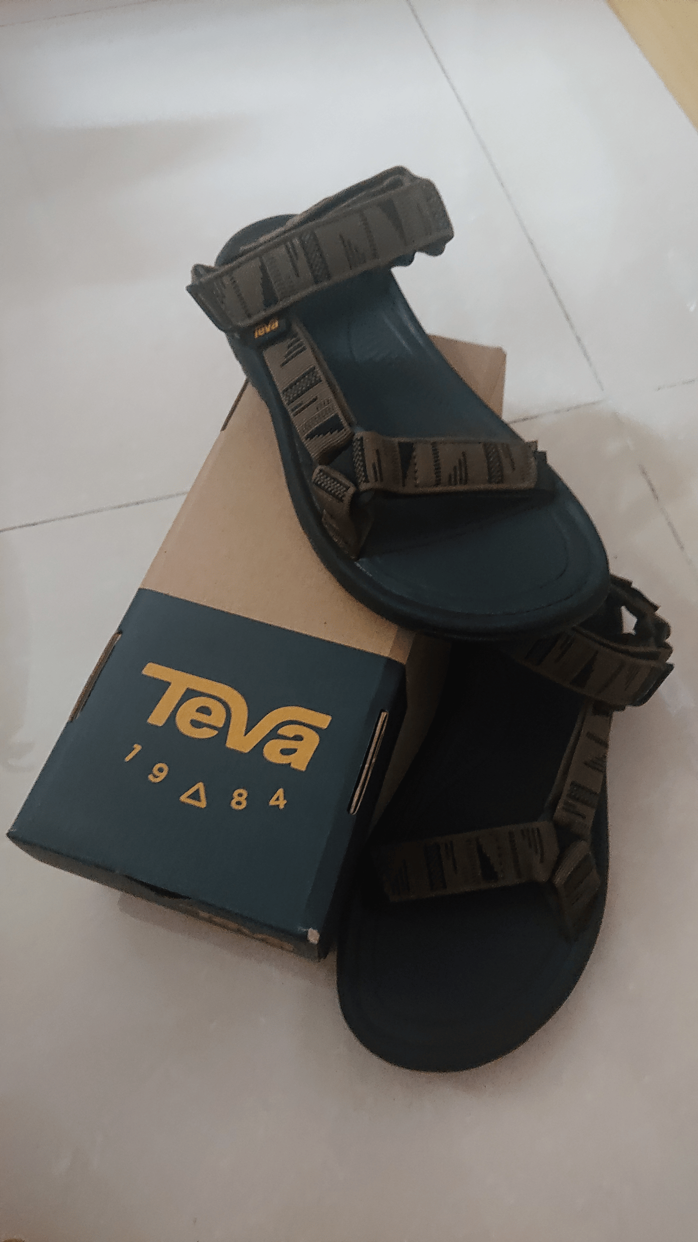 Teva涼鞋 Buyandship SG Shop Worldwide and Ship Singapore