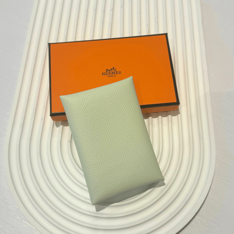 Hermès Calvi Duo Vert Frizz 卡包 (氣泡綠)