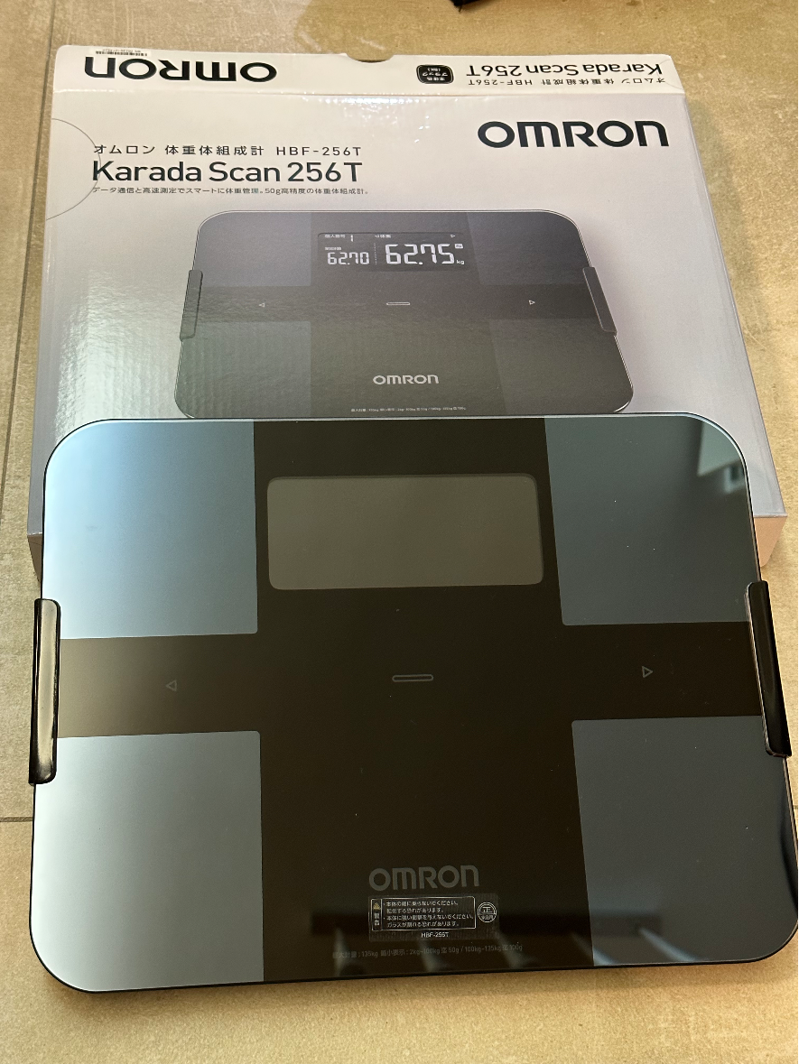 OMRON 藍牙體脂肪磅重HBF-256T