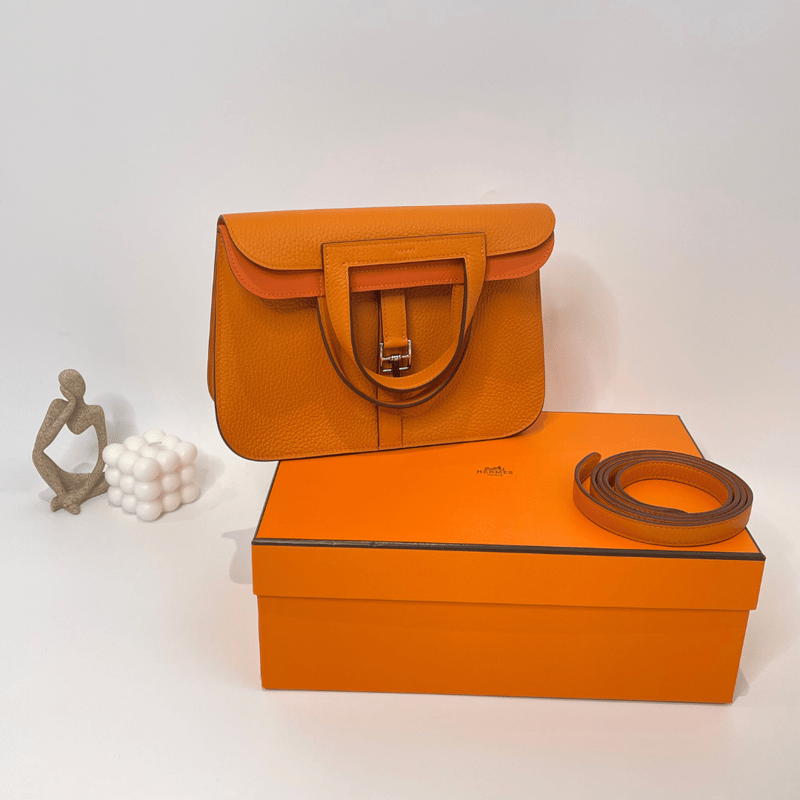 Halzan 25 Horseshoe Bag (93 Orange, Silver Buckle, TC)