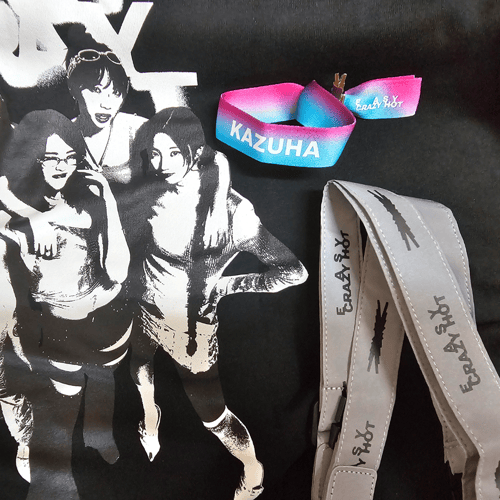 EASY CRAZY HOT JAPAN] PHOTO T-SHIRT | Buy&Ship Hong Kong