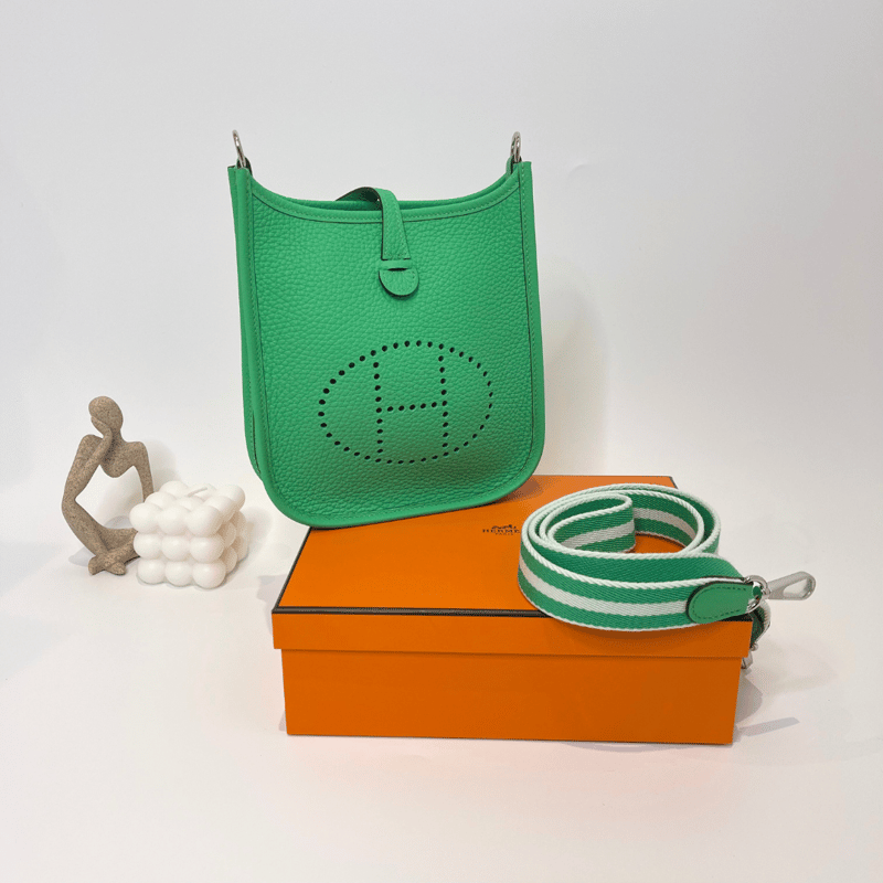 Hermès - Mini Evelyne A8 Vert Yucca Shoulder Bag (Silk Green, Silver Buckle, TC)