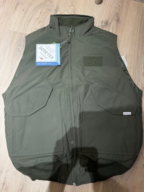 【新発売】今週の市販 VEST FLIGHT DOWN GORE-TEX Phenix Plus | Kong Hong Buy&Ship ジャケット・アウター