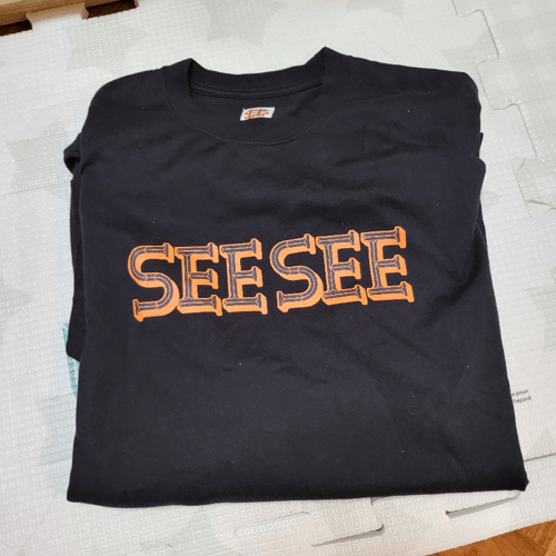 SEESEE×URBS SUPER BIG FLAT SS TEE | Buyandship（台灣）