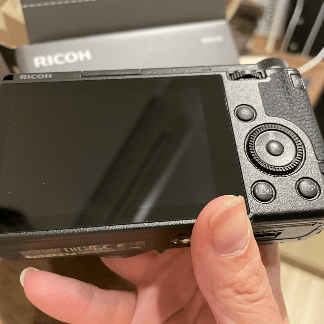 RICOH GRIIIx | Buyandship（台灣）