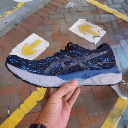 Asics nimbus hong outlet kong