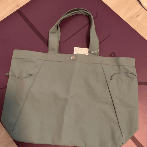 Lululemon cinch bag online