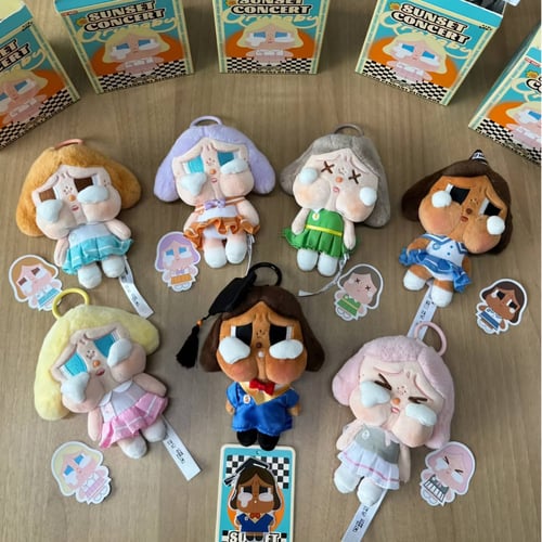 CRYBABY SUNSET CONCERT ぬいぐるみペンダント Amazon.com: POP MART Crybaby Sunset Concert Series-Plush Pendant