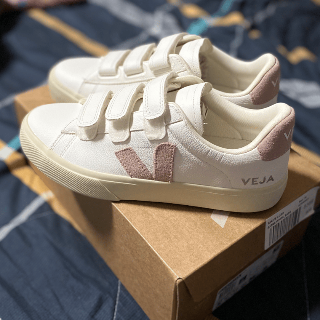 Veja Recife sneakers Buyandship Philippines