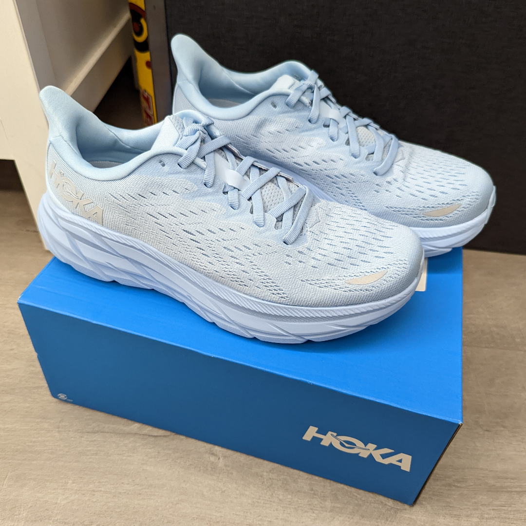 Hoka Clifton 8 超靚跑鞋 