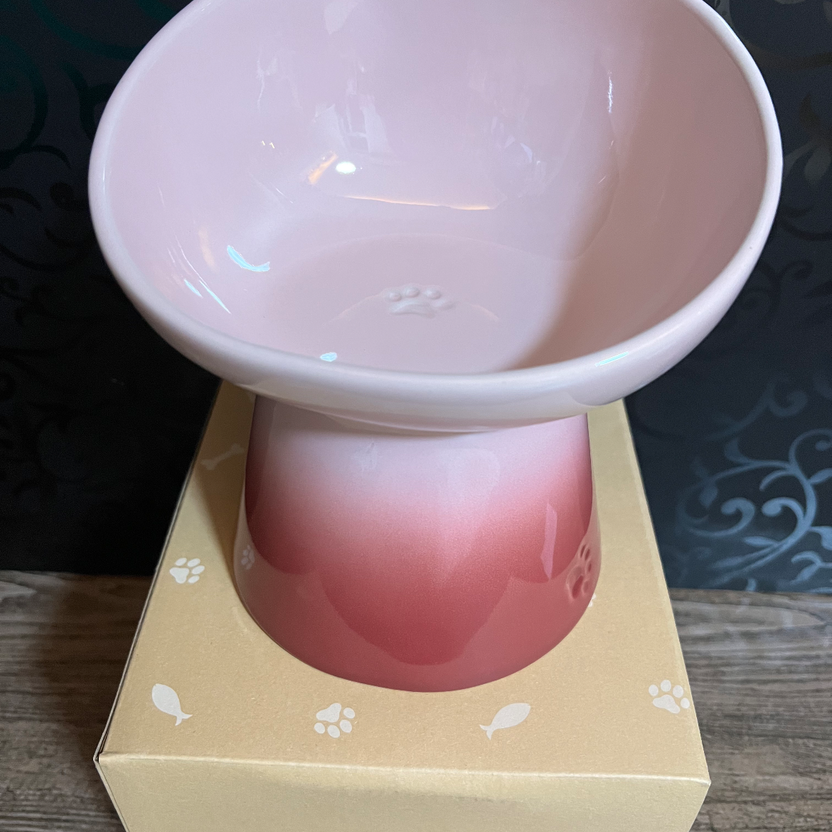 Le Creuset High Stand Pet bowl Buyandship Hong Kong