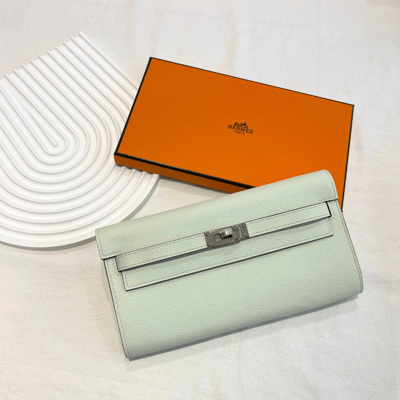 Kelly To Go 0S Vert Fizz Wallet (Bubble Green with Silver Hardware, Epsom)