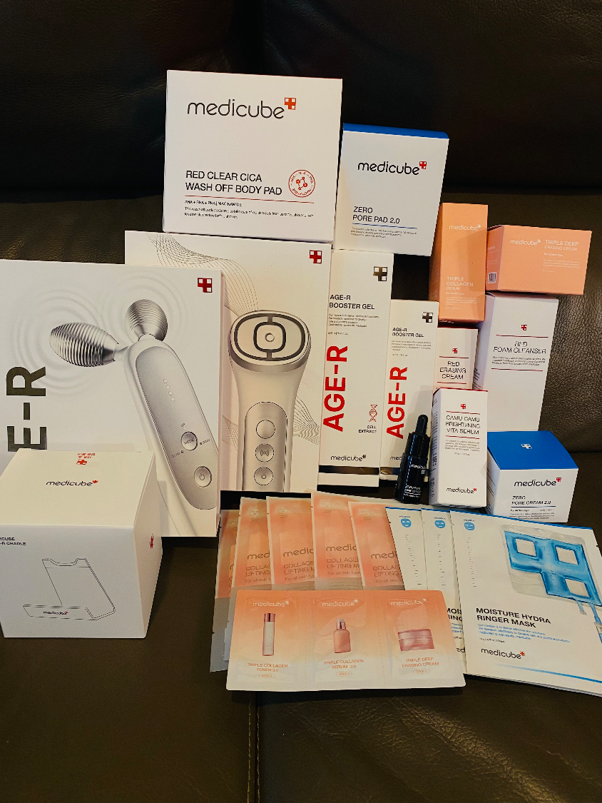 Medicube美容儀 | Buyandship MY | Shop Worldwide and Ship Malaysia