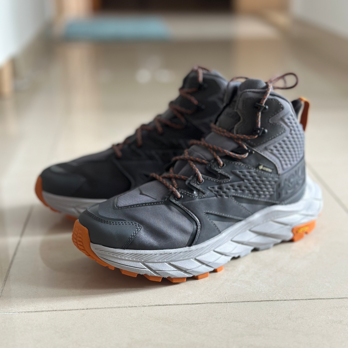 Hoka One One Anacapa Mid GoreTex Buyandship Hong Kong